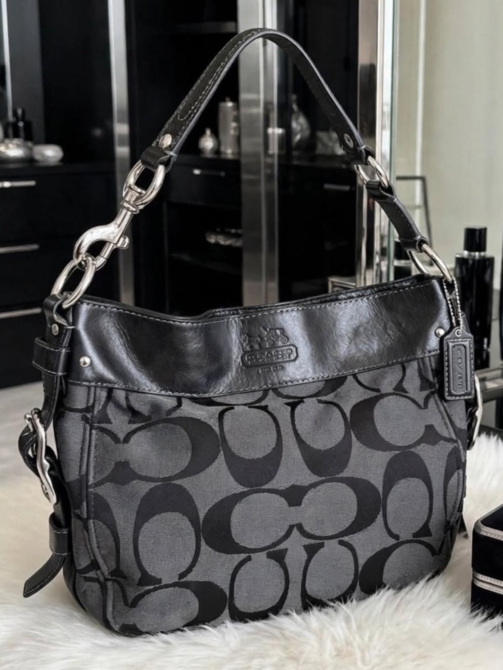 Vintage Coach Zoe Black Signature Jacquard Hobo EUC